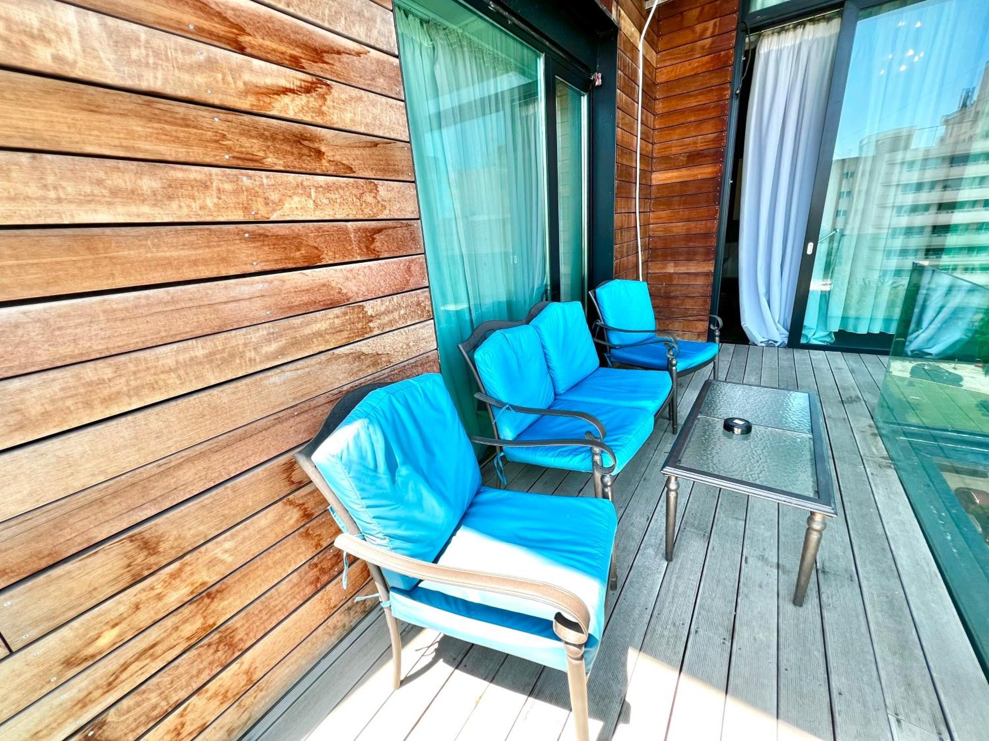 Blue Bike Seaview Apartment Mamaia